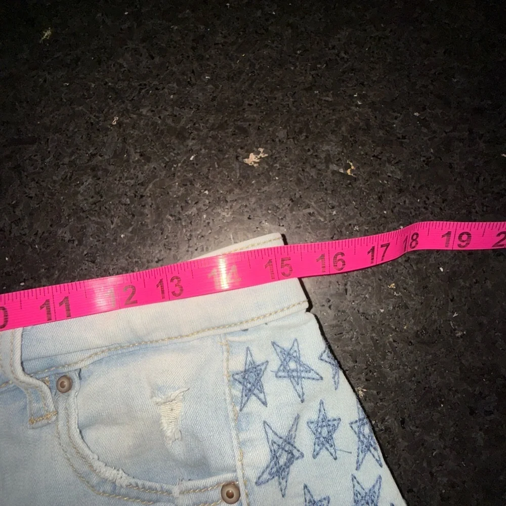 Indigo Rein Light Blue Jean Shorts with Star and Stripe Accents Sz 11/31